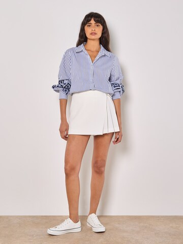 Jupe ' ' Apricot en blanc