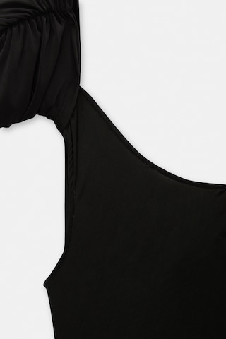 Pull&Bear Šaty – černá