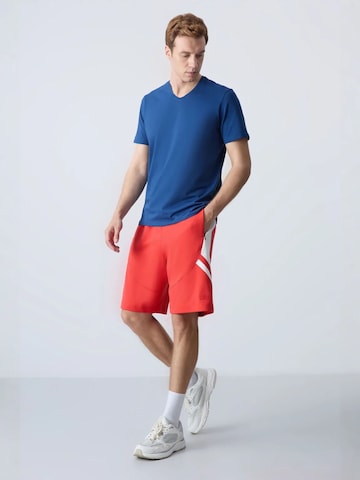 Tommy Life Regular Trousers in Red