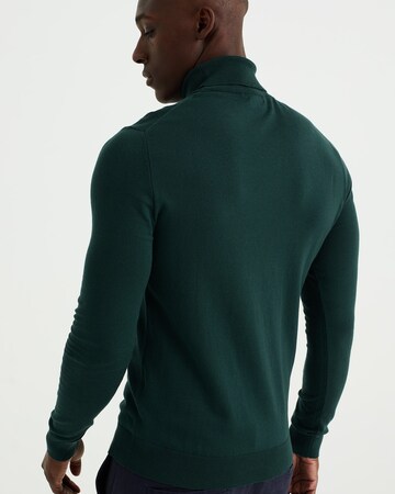 WE Fashion Sweater in Green