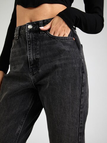 TOPSHOP Tapered Jeans in Schwarz