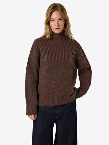 Pullover 'CARLY' di Noisy may in marrone