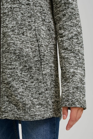 Oxmo Fleece jas 'Kaira' in Zwart