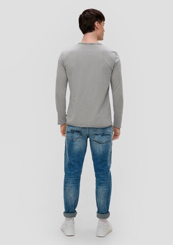 QS Shirt in Grau: Rückseite