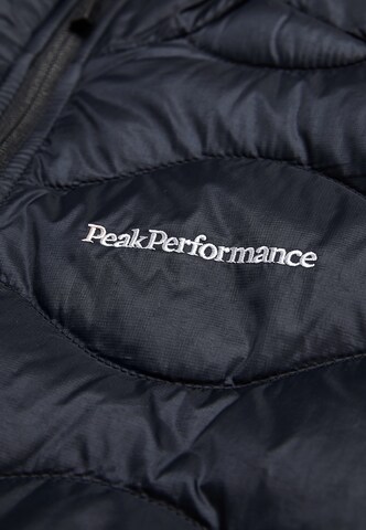 Gilet de sport 'Helium' PEAK PERFORMANCE en noir