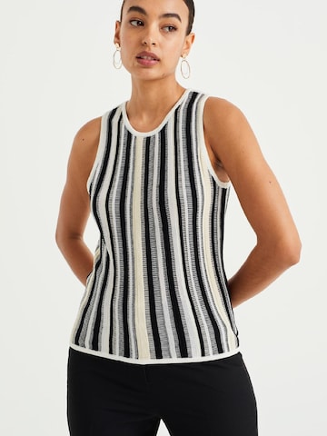 WE Fashion Top in Zwart: voorkant