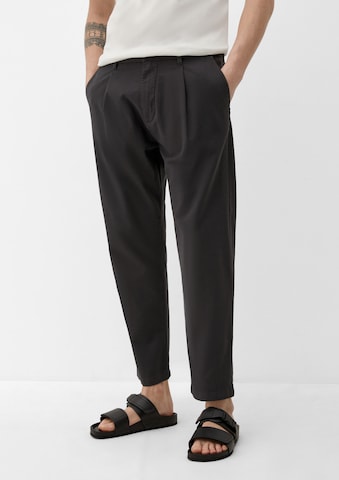 s.Oliver - regular Pantalón plisado en gris: frente