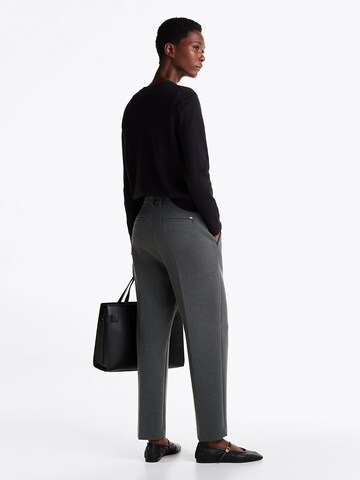 TOMMY HILFIGER Slim fit Trousers with creases in Grey
