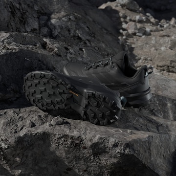 ADIDAS TERREX Półbuty 'Skychaser Ax5' w kolorze czarny