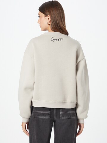 Misspap Sweatshirt in Grau