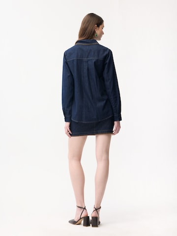 adl Blouse in Blauw