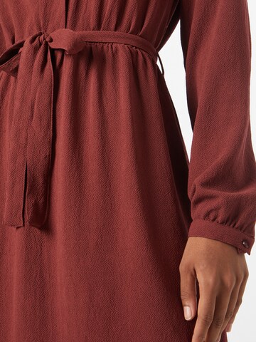 Robe 'Stina' ABOUT YOU en rouge