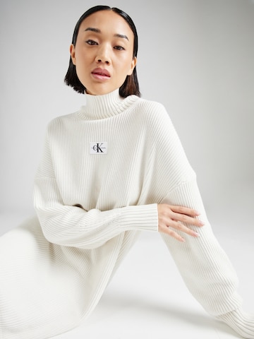 Rochie tricotat de la Calvin Klein Jeans pe alb