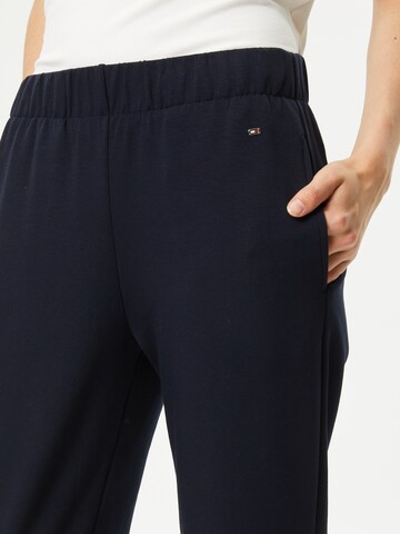 TOMMY HILFIGER Tapered Broek in Blauw