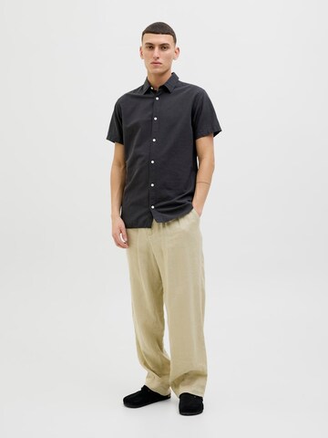 Slim fit Camicia 'JJEBreeze' di JACK & JONES in nero