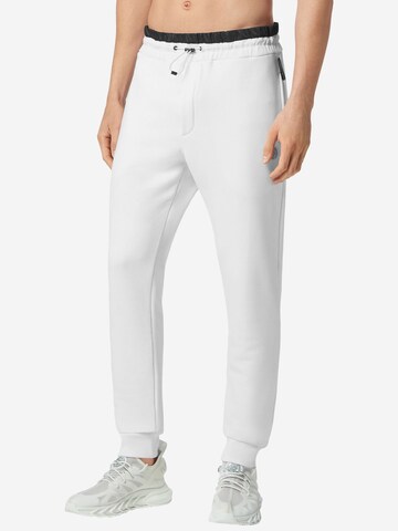 Plein Sport - Tapered Calças em branco: frente