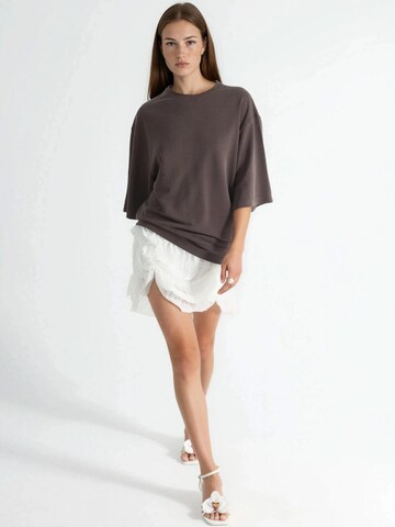 Busem T-Shirt in Braun