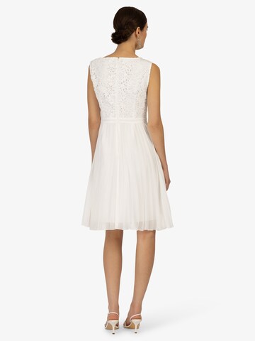 Kraimod Φόρεμα σε λευκό