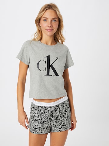 Pantaloni scurți de la Calvin Klein pe gri: față