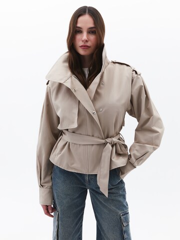 OXXO Between-seasons coat in Grey: front