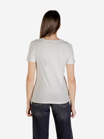 Maglietta 'COLETTE T-SHIRT V4YI09 J1314' di GUESS in beige