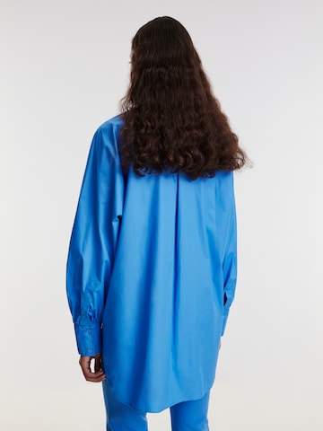 EDITED Blouse 'GIANNI' in Blauw