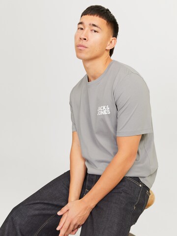 JACK & JONES Tričko – šedá