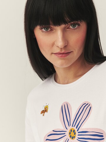TATUUM - Camiseta 'Carla' en blanco
