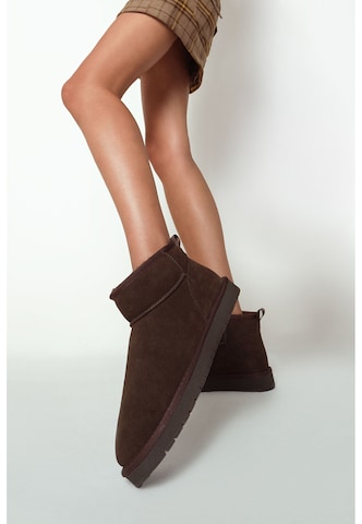 Derimod Boots in Brown