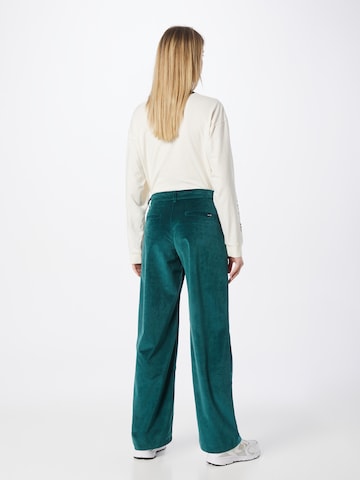 Loosefit Pantalon à plis 'Baggy Trouser' LEVI'S ® en vert