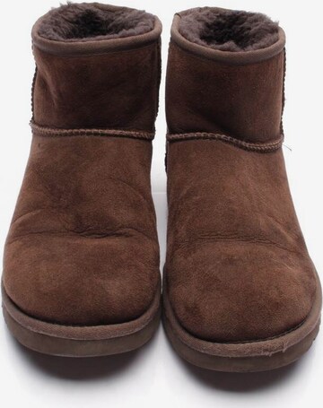 UGG Dress Boots in 40 in Brown