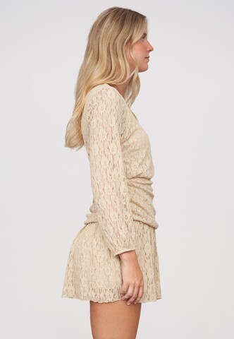 Robe Cloud5ive en beige