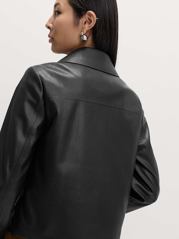 Marks & Spencer Jacke in Schwarz