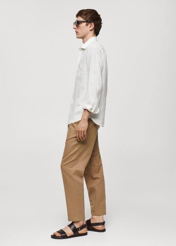 Effilé Pantalon 'Romelino' MANGO MAN en beige