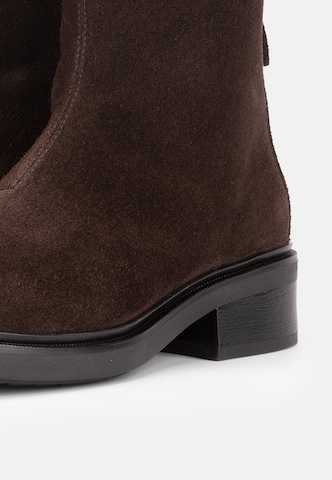 VAGABOND SHOEMAKERS Μποτάκι 'KARLIE' σε καφέ