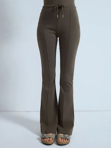 évasé Pantalon Dilvin en vert