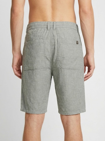 Eight2Nine Regular Chinohose in Grün