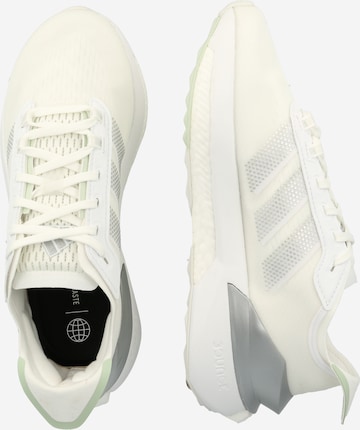 ADIDAS SPORTSWEAR Sneaker 'Avryn' in Weiß