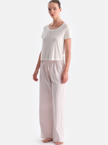 Dagi Πιτζάμα σε μπεζ: μπροστά