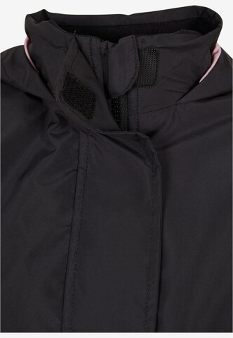 Urban Classics Übergangsjacke in Schwarz