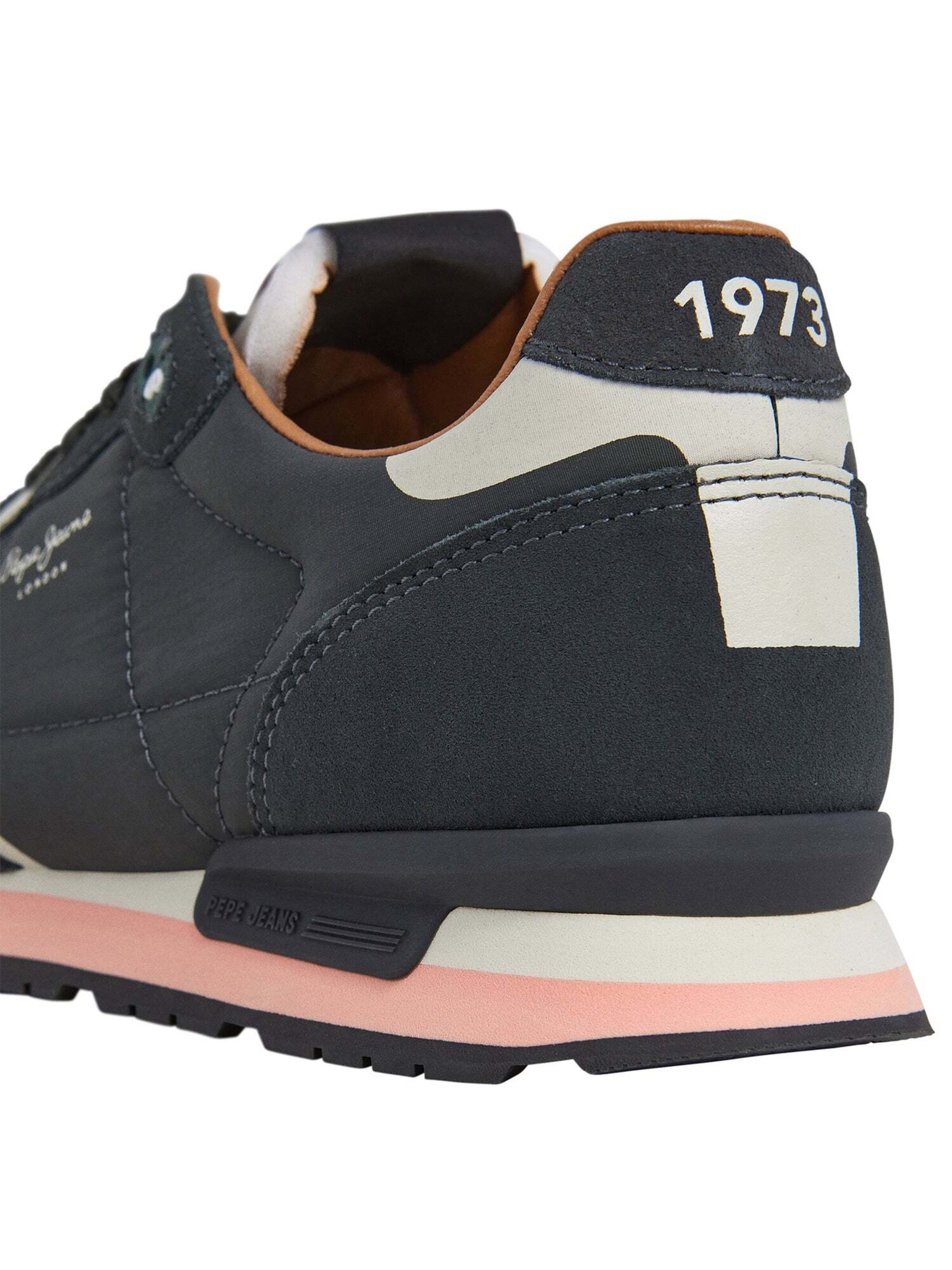 Pepe Jeans Platform trainers in Black