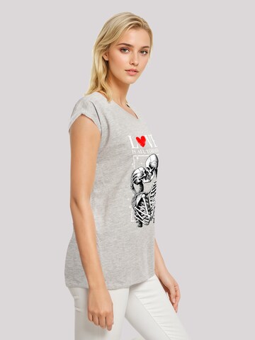T-shirt 'Love is all you need' F4NT4STIC en gris