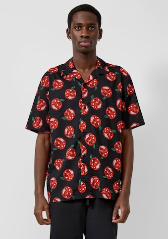 QS Regular fit Button Up Shirt in Black: front