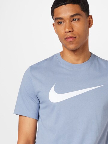 Nike Sportswear T-Shirt 'Swoosh' in Blau