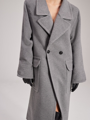 RÆRE by Lorena Rae Between-Seasons Coat 'Joanie' in Grey