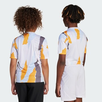 T-Shirt fonctionnel 'Real Madrid 24/25 Pre-Match' ADIDAS PERFORMANCE en blanc