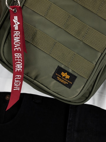 ALPHA INDUSTRIES Τσάντα ώμου σε πράσινο