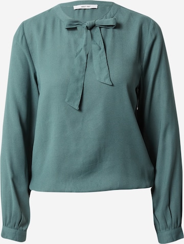 ABOUT YOU Blouse 'Malin' in Groen: voorkant