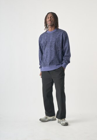 Cleptomanicx Sweater in Blue