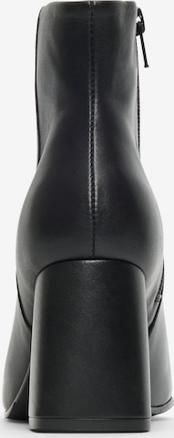 SELECTED FEMME Ankle Boots 'Falva' in Black